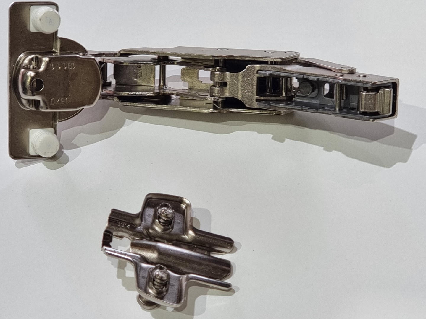 Hettich 165-120 Degree Hinge for Corner Cabinet, Door to Cab attachment Secondary image