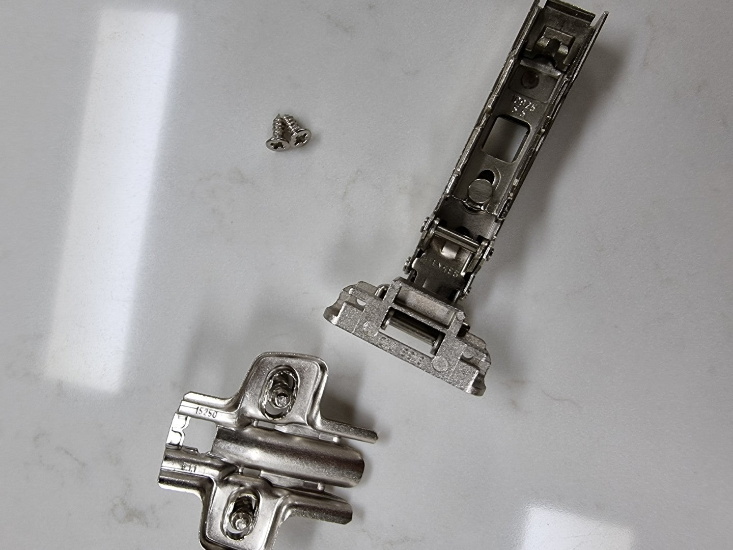 Hettich Intermat Aluminium Frame Hinge, Overlay, for Screwing Secondary image