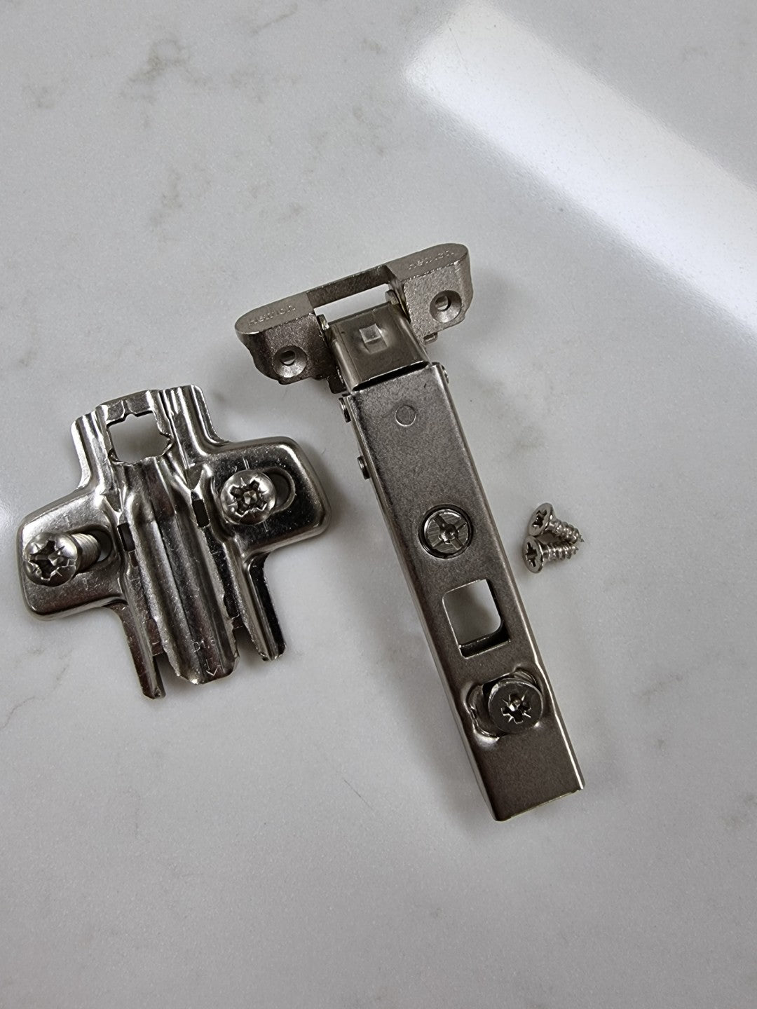 Hettich Intermat Aluminium Frame Hinge, Overlay, for Screwing Main image