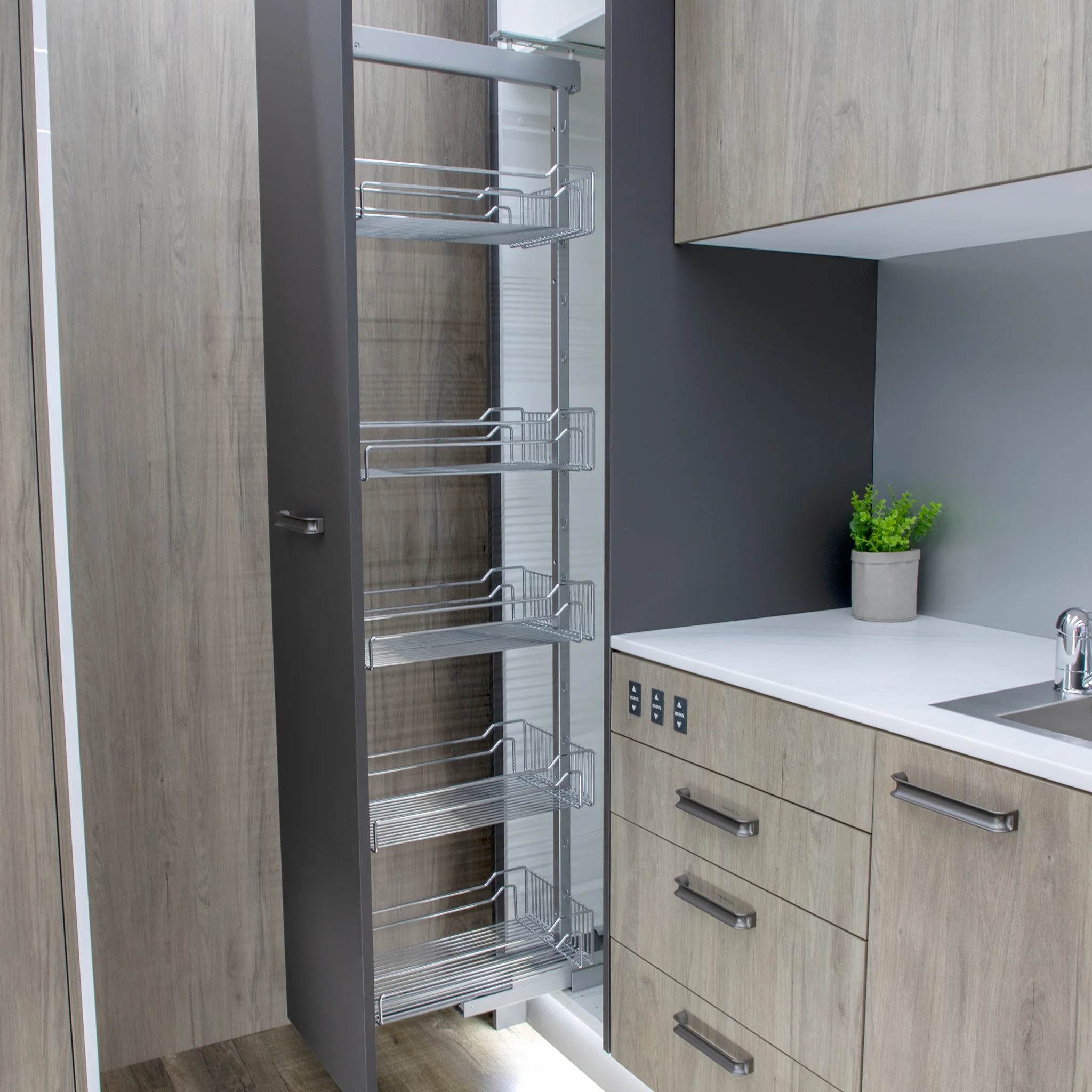 Project Plus Dispensa Pantry Secondary image