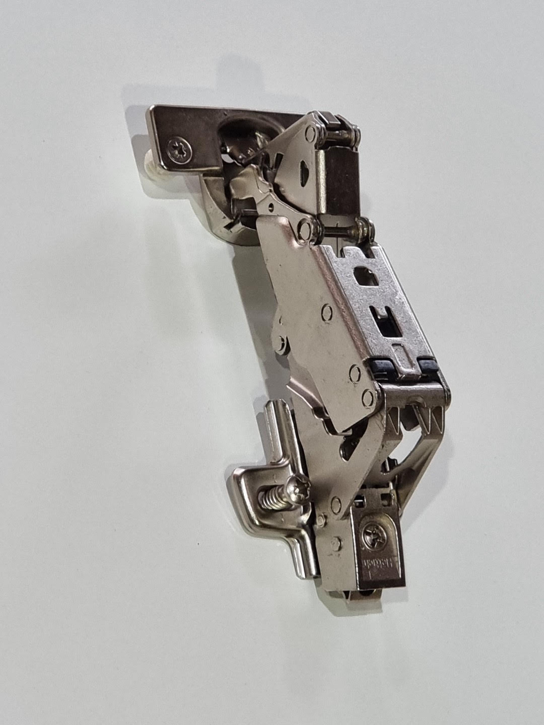 Hettich 165120 Degree Hinge for Corner Door to Cab attachment
